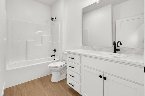 Tiny photo for 606 KEVIN Road, Blue Grass, IA 52726 (MLS # QC4269219)