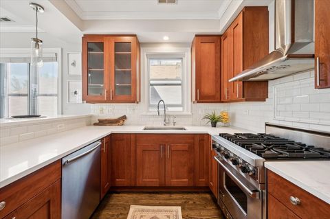 Tiny photo for 920 W Barry Avenue #5, Chicago, IL 60657 (MLS # 12462764)