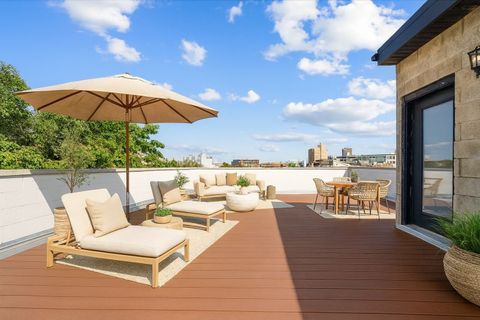Tiny photo for 920 W Barry Avenue #5, Chicago, IL 60657 (MLS # 12462764)