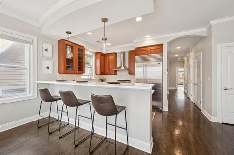 Tiny photo for 920 W Barry Avenue #5, Chicago, IL 60657 (MLS # 12462764)