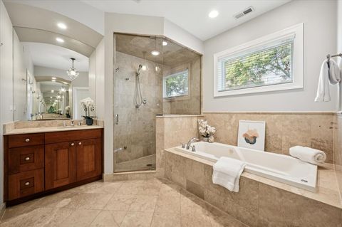 Tiny photo for 920 W Barry Avenue #5, Chicago, IL 60657 (MLS # 12462764)