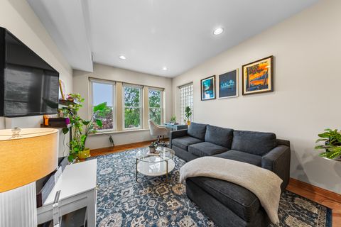 Tiny photo for 1005 N Campbell Avenue #3, Chicago, IL 60622 (MLS # 12453306)