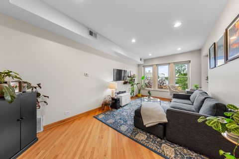 Tiny photo for 1005 N Campbell Avenue #3, Chicago, IL 60622 (MLS # 12453306)
