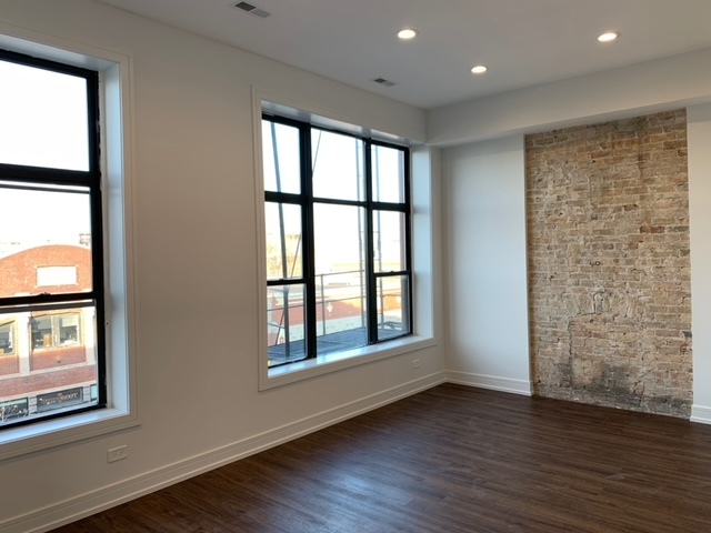 1749 W CHICAGO Avenue 3F
