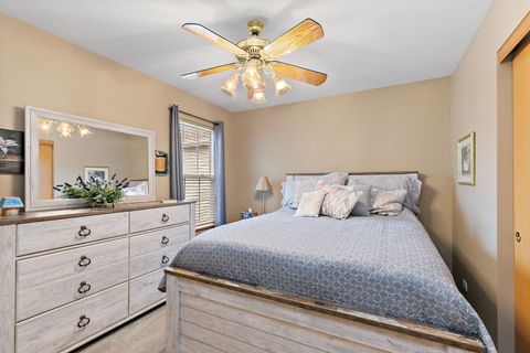 Tiny photo for 910 Cynthia Lane, Lake In The Hills, IL 60156 (MLS # 12620631)
