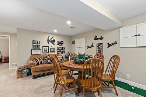Tiny photo for 910 Cynthia Lane, Lake In The Hills, IL 60156 (MLS # 12620631)