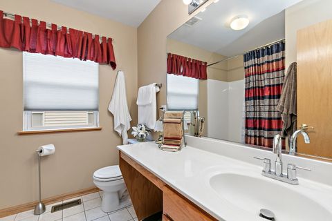 Tiny photo for 910 Cynthia Lane, Lake In The Hills, IL 60156 (MLS # 12620631)