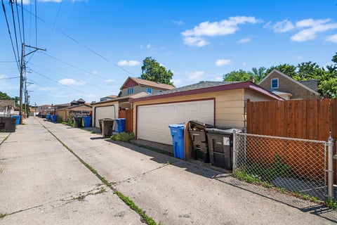 Tiny photo for 5704 N Major Avenue, Chicago, IL 60646 (MLS # 12716755)