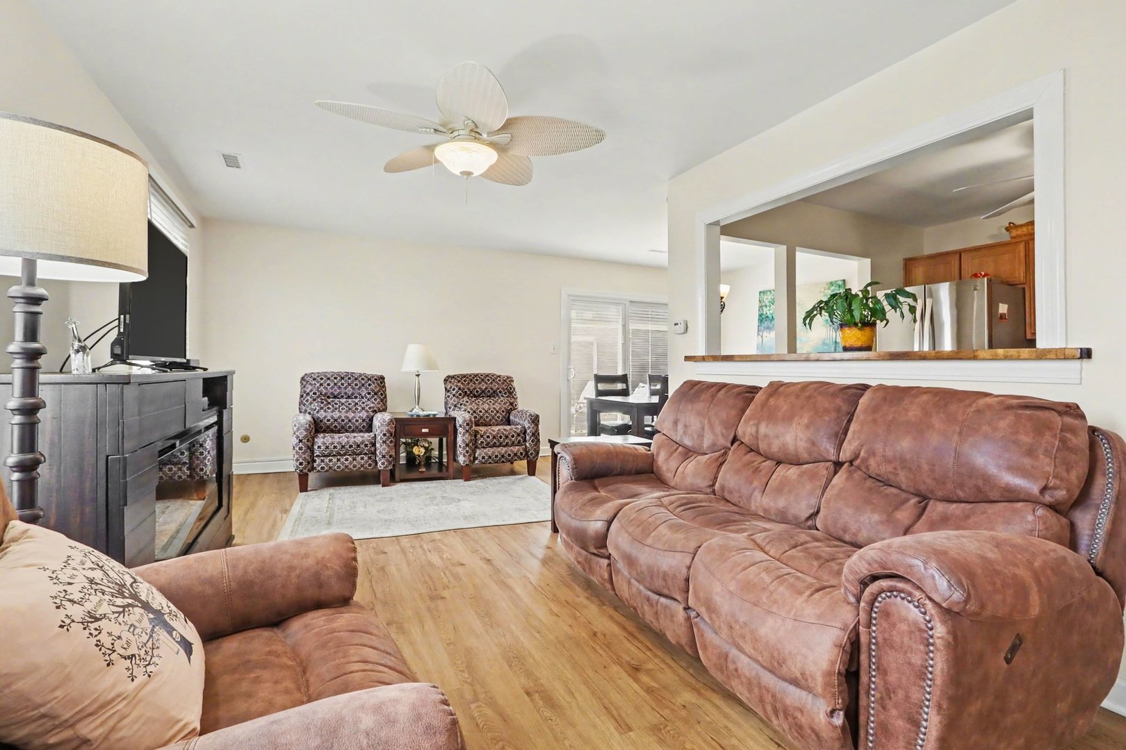 16180 Apple Lane 3