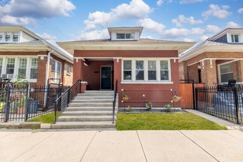 Photo of 6221 S Talman Avenue, Chicago, IL 60629 (MLS # 12562691)