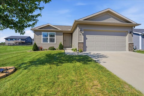 Photo of 51 Winding Way, Bloomington, IL 61705 (MLS # 12746325)