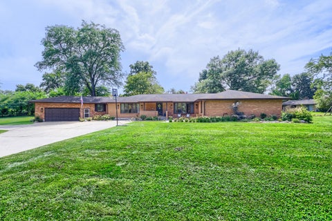 Photo of 1803 Paula Court, Sleepy Hollow, IL 60118 (MLS # 12751819)