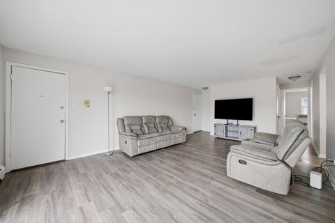 Tiny photo for 9817 Nottingham Avenue #304, Chicago Ridge, IL 60415 (MLS # 12747734)