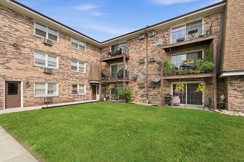 Photo of 9817 Nottingham Avenue #304, Chicago Ridge, IL 60415 (MLS # 12747734)