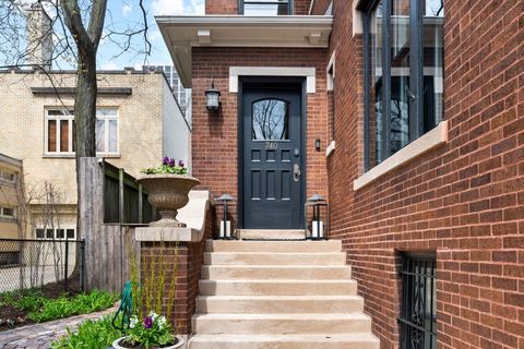 Tiny photo for 740 W Hutchinson Street, Chicago, IL 60613 (MLS # 12604489)