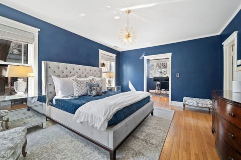 Tiny photo for 740 W Hutchinson Street, Chicago, IL 60613 (MLS # 12604489)
