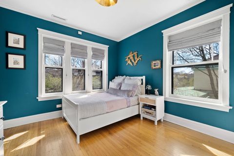 Tiny photo for 740 W Hutchinson Street, Chicago, IL 60613 (MLS # 12604489)