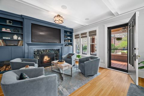 Tiny photo for 740 W Hutchinson Street, Chicago, IL 60613 (MLS # 12604489)