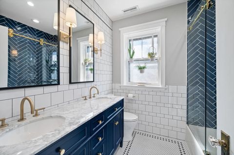 Tiny photo for 740 W Hutchinson Street, Chicago, IL 60613 (MLS # 12604489)