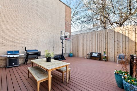 Tiny photo for 740 W Hutchinson Street, Chicago, IL 60613 (MLS # 12604489)