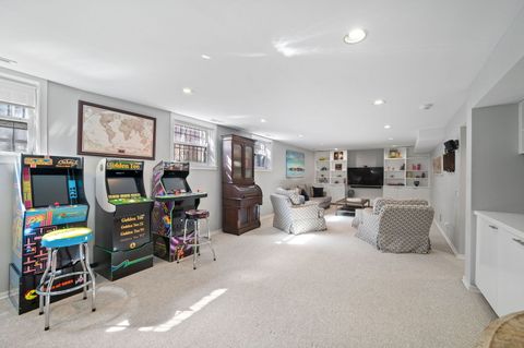 Tiny photo for 740 W Hutchinson Street, Chicago, IL 60613 (MLS # 12604489)