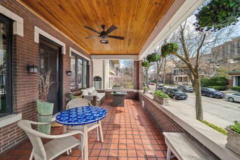 Tiny photo for 740 W Hutchinson Street, Chicago, IL 60613 (MLS # 12604489)