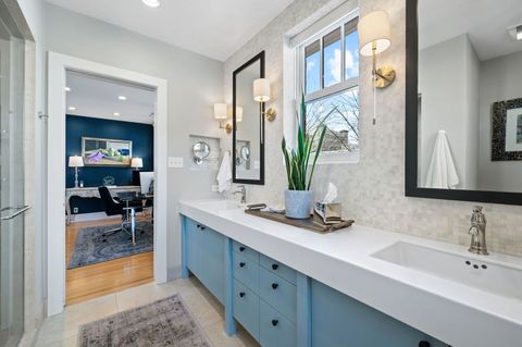 Tiny photo for 740 W Hutchinson Street, Chicago, IL 60613 (MLS # 12604489)