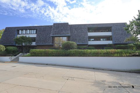 Photo of 150 Red Top Drive #304, Libertyville, IL 60048 (MLS # 12475867)