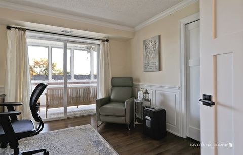 Tiny photo for 150 Red Top Drive #304, Libertyville, IL 60048 (MLS # 12475867)