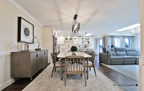 Tiny photo for 150 Red Top Drive #304, Libertyville, IL 60048 (MLS # 12475867)