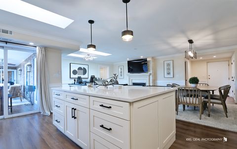 Tiny photo for 150 Red Top Drive #304, Libertyville, IL 60048 (MLS # 12475867)