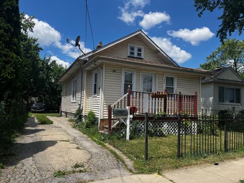 Tiny photo for 226 N Ohio Street, Aurora, IL 60505 (MLS # 12410689)