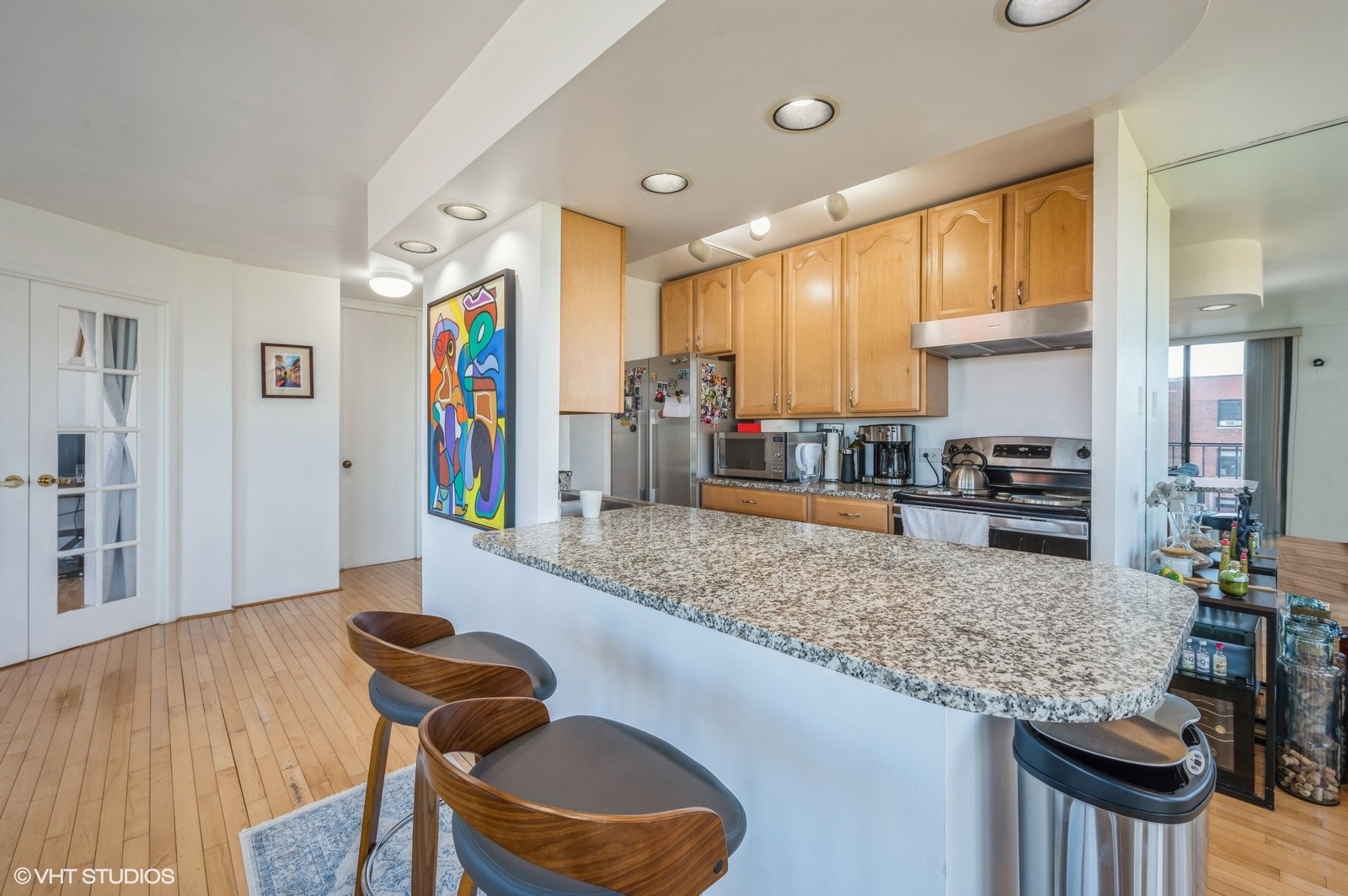 345 W Fullerton Parkway 801