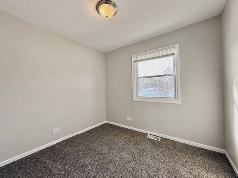 Tiny photo for 17213 Springtide Lane, Hazel Crest, IL 60429 (MLS # 12564481)