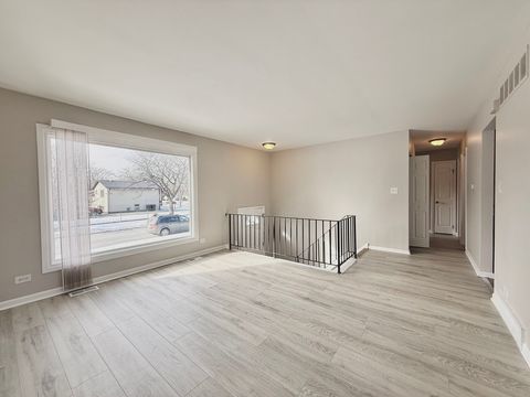 Tiny photo for 17213 Springtide Lane, Hazel Crest, IL 60429 (MLS # 12564481)