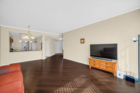 Tiny photo for 1145 E Cambria Lane S #1145, Lombard, IL 60148 (MLS # 12595105)