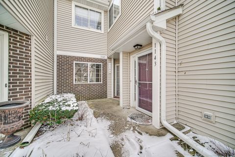 Tiny photo for 1145 E Cambria Lane S #1145, Lombard, IL 60148 (MLS # 12595105)