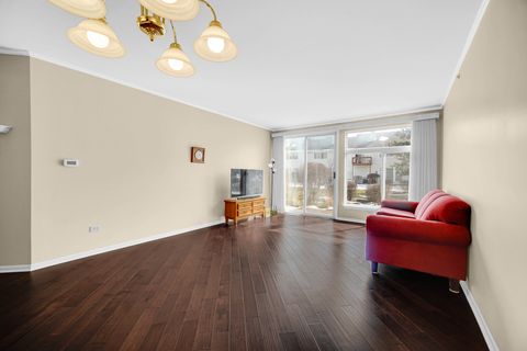 Tiny photo for 1145 E Cambria Lane S #1145, Lombard, IL 60148 (MLS # 12595105)