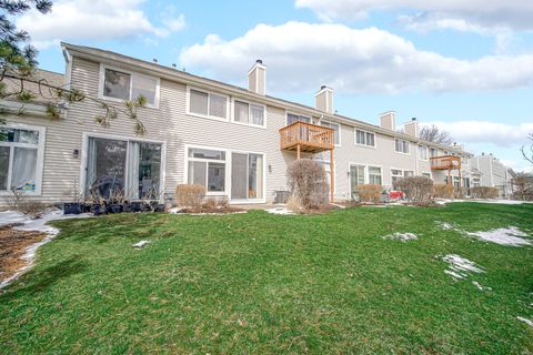 Tiny photo for 1145 E Cambria Lane S #1145, Lombard, IL 60148 (MLS # 12595105)