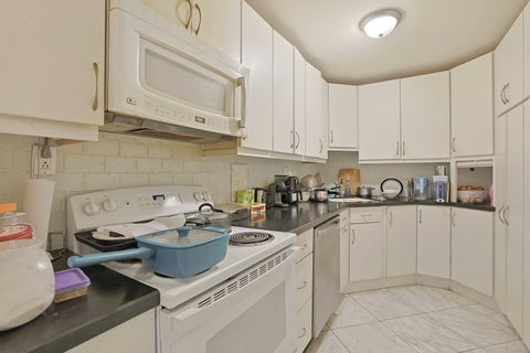 Tiny photo for 5701 N Sheridan Road #3E, Chicago, IL 60660 (MLS # 12607951)