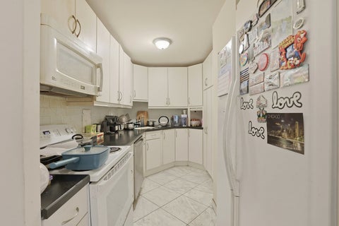 Tiny photo for 5701 N Sheridan Road #3E, Chicago, IL 60660 (MLS # 12607951)