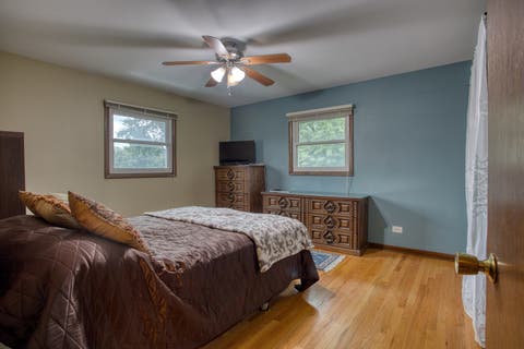 Tiny photo for 256 N Grace Street, Lombard, IL 60148 (MLS # 12729744)