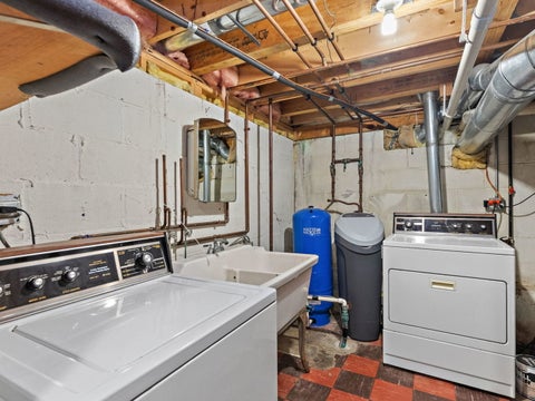 Tiny photo for 1301 Tower Lane, Cary, IL 60013 (MLS # 12745102)