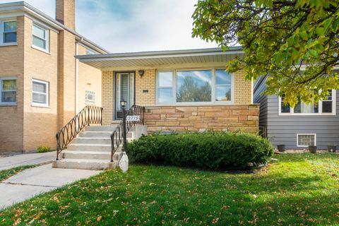 Tiny photo for 2719 N Nordica Avenue, Chicago, IL 60707 (MLS # 12442334)