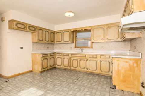 Tiny photo for 2719 N Nordica Avenue, Chicago, IL 60707 (MLS # 12442334)