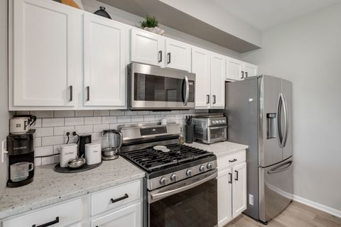 Tiny photo for 16 Black Oak Court, Bolingbrook, IL 60490 (MLS # 12596494)