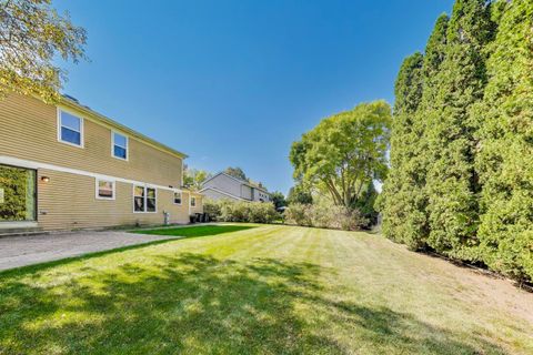 Tiny photo for 812 W Whiting Lane, Arlington Heights, IL 60004 (MLS # 12484045)
