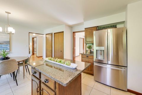 Tiny photo for 812 W Whiting Lane, Arlington Heights, IL 60004 (MLS # 12484045)