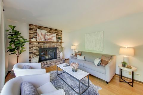 Tiny photo for 812 W Whiting Lane, Arlington Heights, IL 60004 (MLS # 12484045)