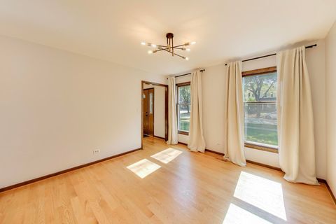 Tiny photo for 812 W Whiting Lane, Arlington Heights, IL 60004 (MLS # 12484045)